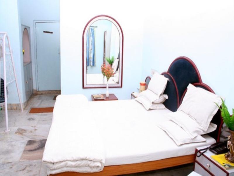 Hotel Krishna Palace Udaipur Buitenkant foto