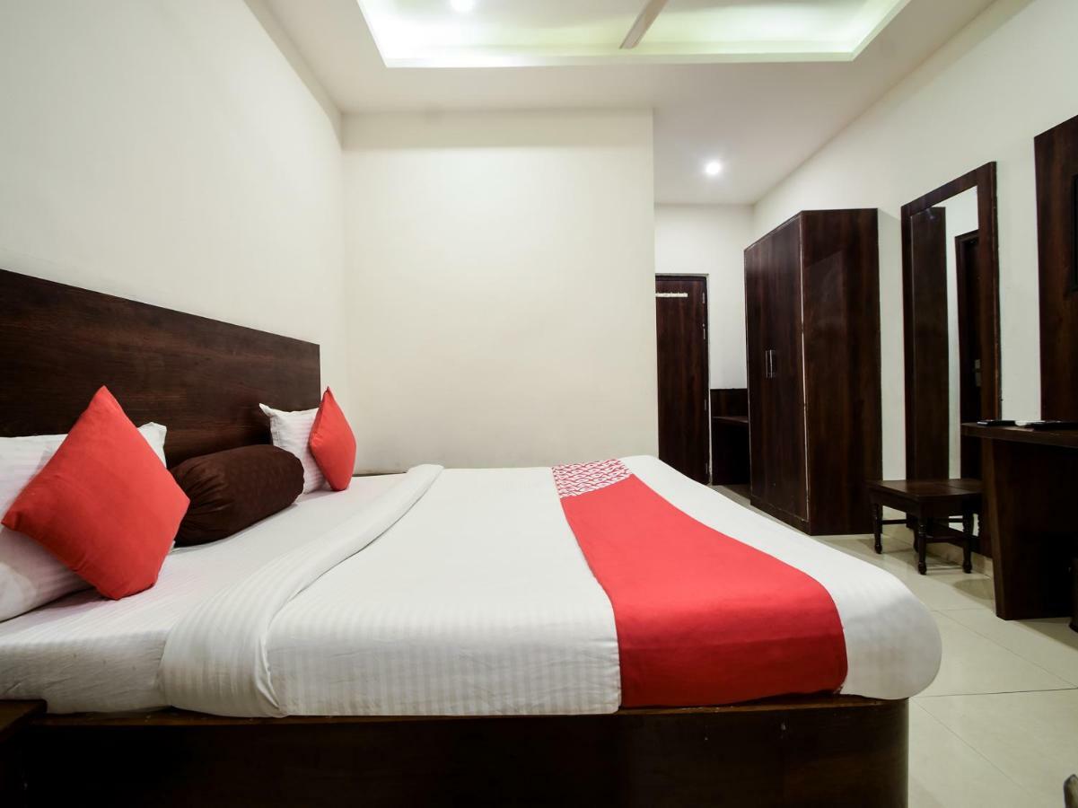 Hotel Krishna Palace Udaipur Buitenkant foto