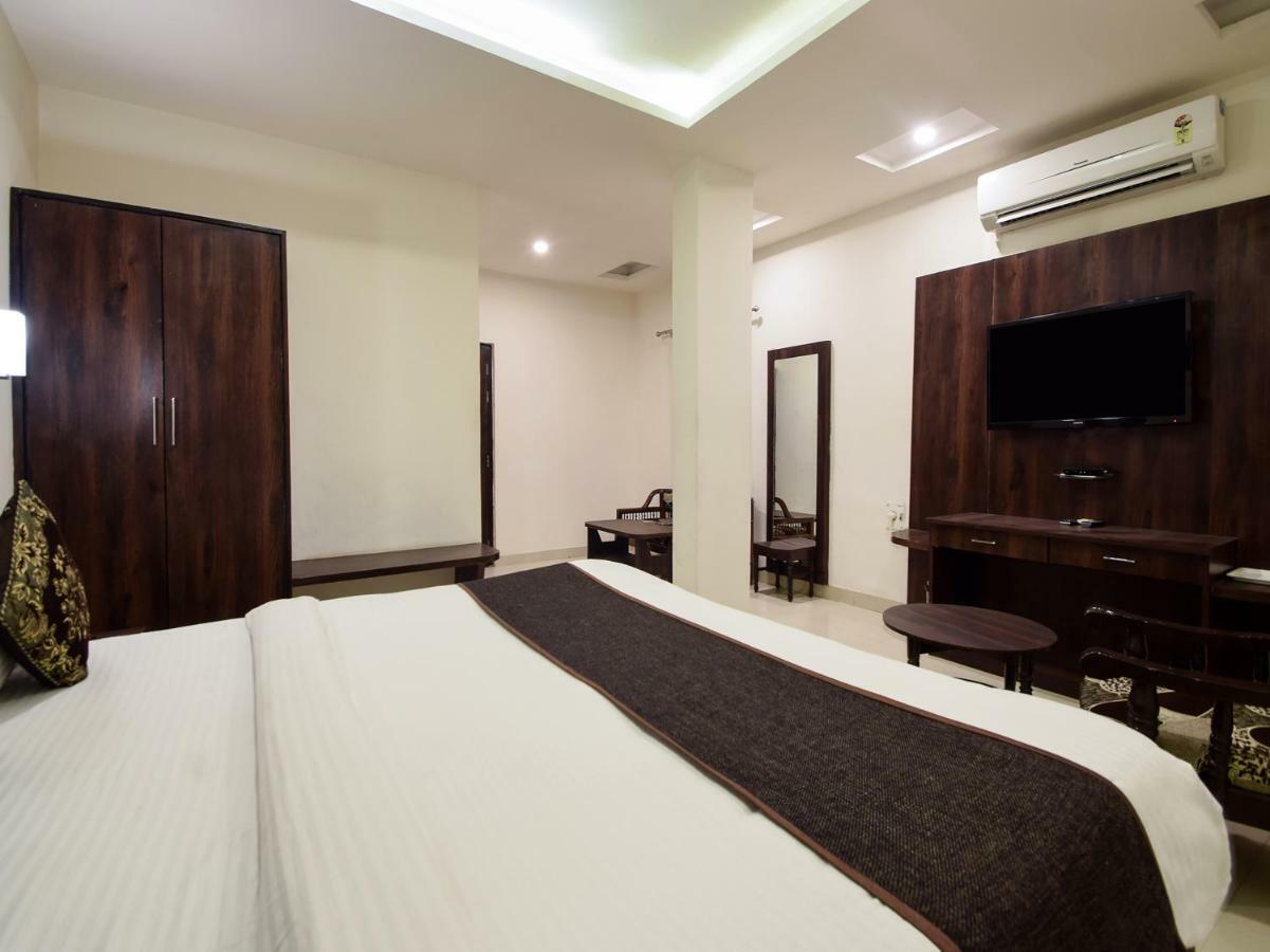 Hotel Krishna Palace Udaipur Buitenkant foto