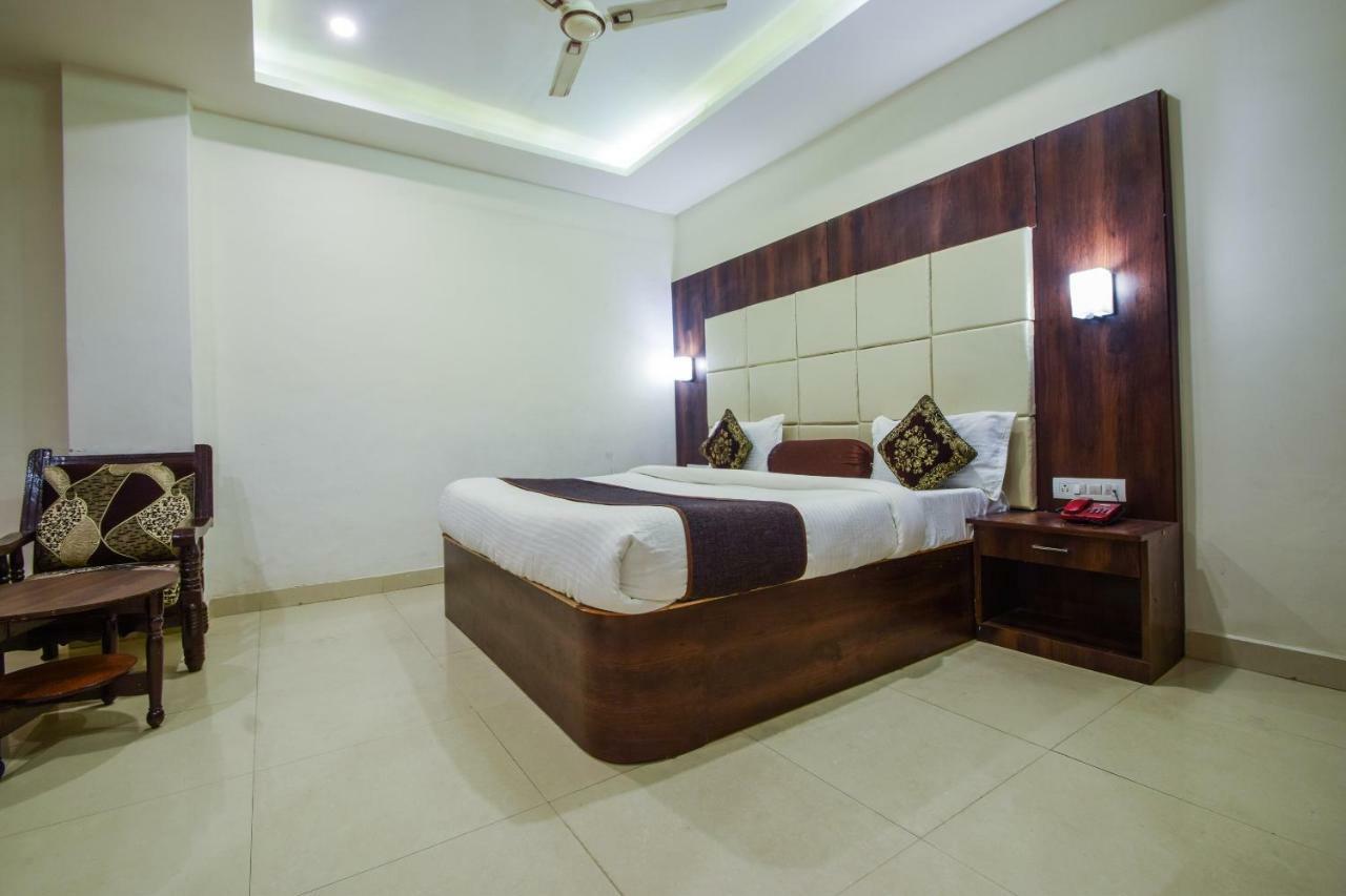 Hotel Krishna Palace Udaipur Buitenkant foto